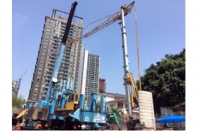 Building up Bangkok with Potain self-erecting cranes