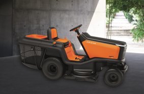 Ariens präsentiert zur GaLaBau eine Vor-Premiere seiner neuen Rasentraktoren. Im Bild zu sehen ein Modell der Produktfamilie Pace.