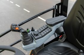 GIANT Armrest console
