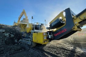 The B5 jaw crusher in the full electric drive version, without the detachable engine / gen-set unit