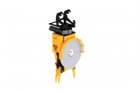 The Brokk Grapple Saw 15 is two attachments in one. It can cut metal pipes with a diameter of up to approximately 200 millimeters (7.87 inches) and grab and sort material without changing the attachment – or creating sparks.