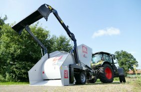 To mark the 25th anniversary of the BvL self-loading mixer wagon, the Emsland-based family owned company is offering a special edition of the V-MIX Fill Plus Pro in silver-gray/black.