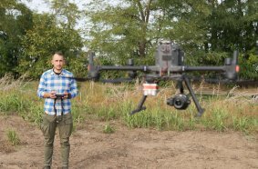 Farmers upload their own drone images to the cloud-based software, which delivers results in minutes SMALL 