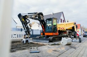 If the KTEG 63US-6 is equipped with the KTEG P-Line, it demonstrates true efficiency on the construction site thanks to the perfect interaction of the tiltrotator, attachments, and assistance systems.