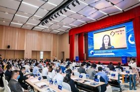 Shen Yonghan, Chairman of Latin America Hongzhan Group delivered a speech
