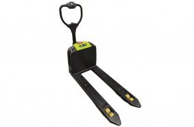 The Clark LWio15 has a load capacity of 1500 kg