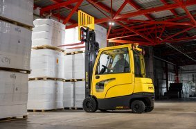 Hyster® A Series electric forklift