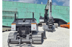 DEVELON DD100-CX and DX225-CX