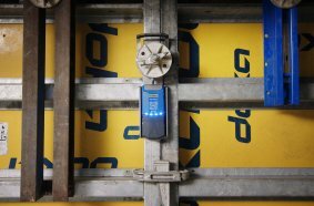The DokaXact Load sensor is used to precisely monitor formwork load in real time.