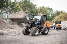 Doosan Signs Exclusive Supply Agreement with Tobroco-Giant <br> Image source: DOOSAN INFRACORE EUROPE S.R.O.