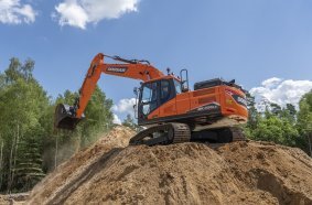 Doosan DX235LC-7 <br> Image source: DOOSAN INFRACORE EUROPE
