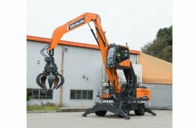 DX270WMH-7 Material Handler