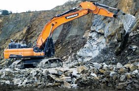 Doosan DX490LC-5 <br> Image source: DOOSAN INFRACORE EUROPE S.R.O.