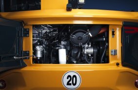 HW100A wheel excavator engine