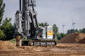  The compact piling and drilling rig from Liebherr: the LRB 23