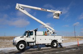 Terex Utilities’ new SmartPTO reduces idling, increases fuel savings, and minimizes noise and air pollution by utilizing stored plug in electric power to operate the equipment.