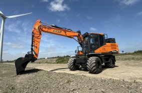 DEVELON Unveils New Electric Excavators, Premiering First Model at TKD