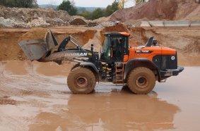 New Wheel Loader Slashes Fuel Costs per Tonne of Sand