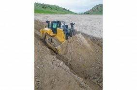 The 363 hp (271 kW) Cat D8 dozer (Build Number: 22A) has an operating weight of 87,083 lb (39 500 kg) and replaces the D8 (Build Number: 21B, formerly D8T).