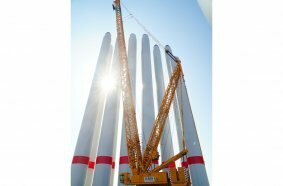 The LR 11350 is the perfect choice for handling today’s offshore wind turbines.