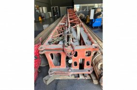 The before: İÇDAŞ´s Grove all-terrain crane GMK4100  prior to the start of the remanufacturing work.