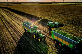 John Deee F9 1000 Self-Propelled Forage Harvester