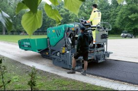 Better visibility, more order, more convenience: The new SUPER 800-5 P min paver from Vögele offers numerous advantages.