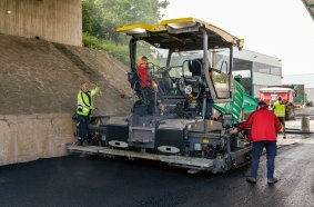 The new generation SUPER 1803-5 X paver