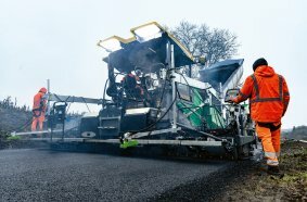 The new Dash 5 road paver proves itself in wind and weather