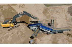   The mobile scalping screen MOBISCREEN MSS 802 EVO is used mainly in the processing of topsoil and gravel.