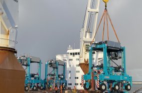 Kalmar Hybrid Shuttle Carriers to VIG