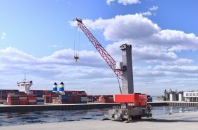 Smaller harbor crane, same big-time performance: meet the new Konecranes Gottwald ESP.4 Mobile Harbor Crane