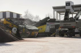 The R3e ZERO impact crusher with wind sifter crushes at zero CO2 emission.