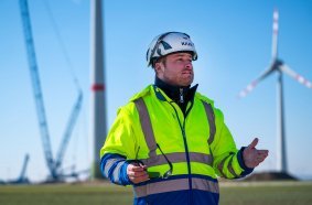 A matter of routine – Jan Kürner, a Supervisor at Felbermayr operated the group’s first LR 11000 for a long time himself.