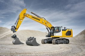 The fully automatic coupling system enables attachments (both mechanical and hydraulic) to be changed easily, quickly and conveniently from the operator's cab at the touch of a button.