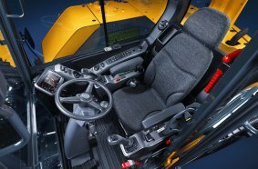 The operator's cabin of H