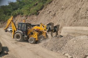 MB-L160 - Manitou MBL 745 HTS - India - Recycling