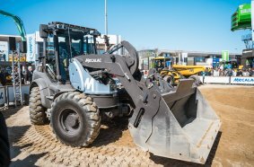 Mecalac eS1000 swing loader 