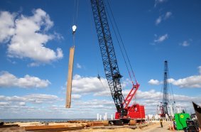 Mega fleet of Manitowoc crawler cranes creates a new chapter in the history of iconic Florida bridge