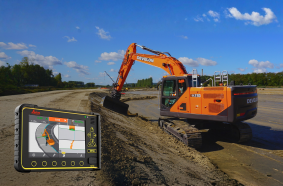 DEVELON DX230LC-9 & Leica Geosystems