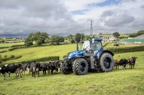 New Holland T7 Methane Power LNG Tractor
