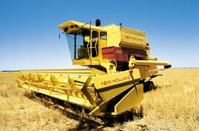 New Holland TR70