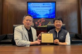 Ong Joe U, Managing Director of Ban Ngai Group and Susan Xu, Group CEO of Sinoboom