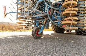 The transport support wheel increases safety during road transport.