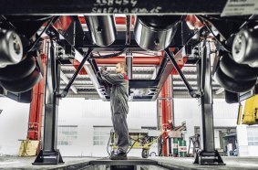 Customer services such as vehicle repairs are  being expanded at Schwarzmüller.