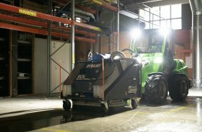  SCU250 Surface Cleaning Unit in field testing. The compact structure and controlled water recovery enable efficient surface cleaning even in demanding environments.