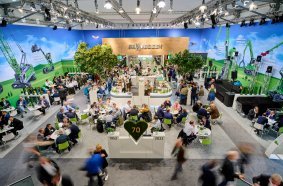 At bauma, not only the latest technological innovations were celebrated, but also the 70th anniversary of the machine manufacturer.
