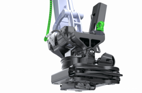 Steelwrist X07 tiltrotator with SQ40 interface