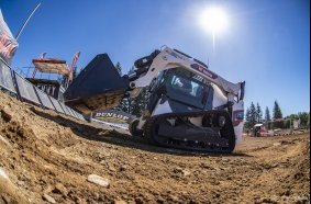 Bobcat Loaders Used to Build Kenny Festival Race Tracks