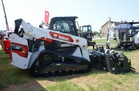 Bobcat T86 Compact Track Loader